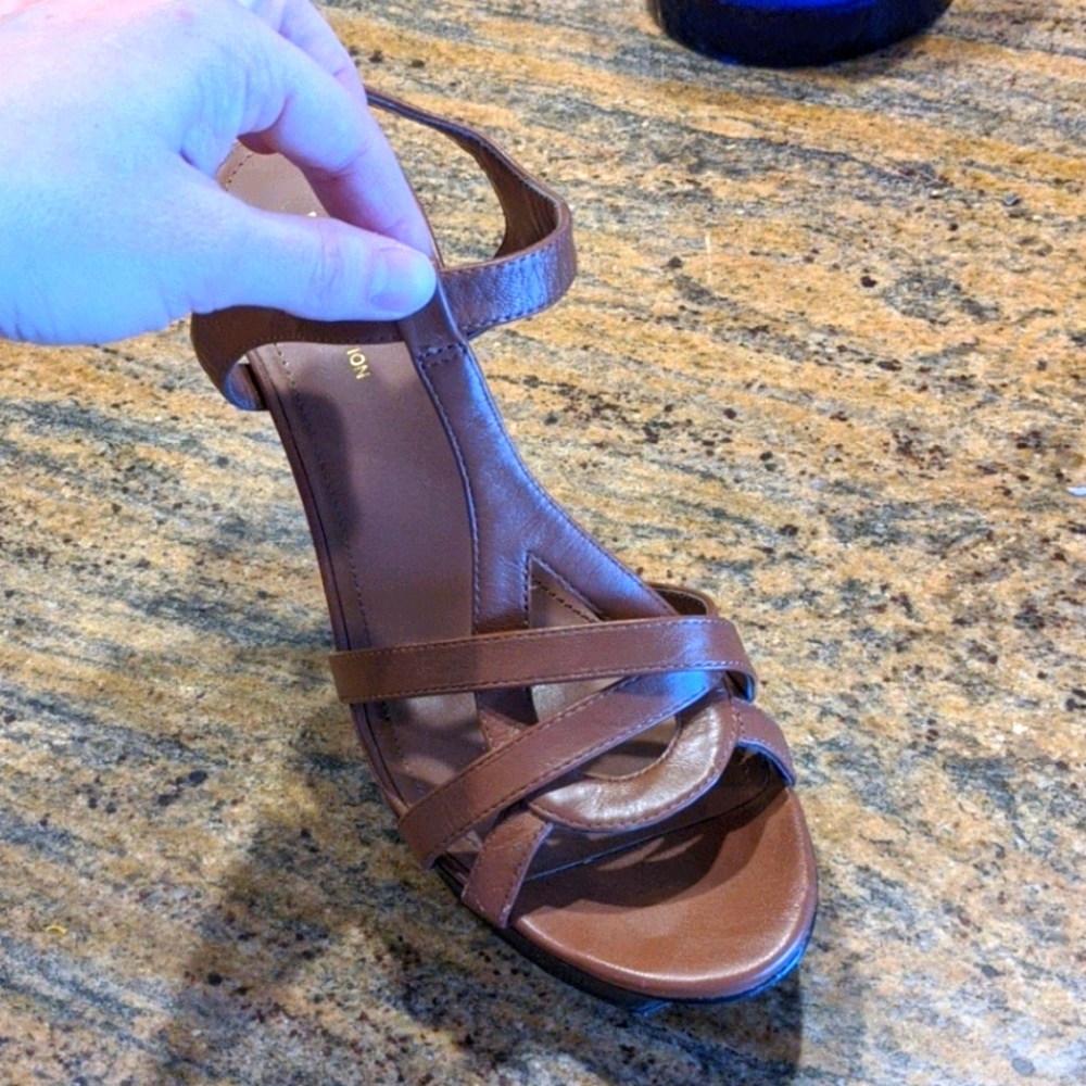 BCBG heels